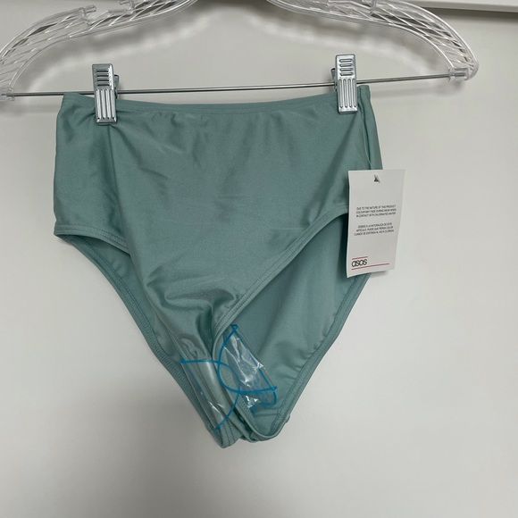 never worn high waisted swim bottoms - Picture 2 of 2